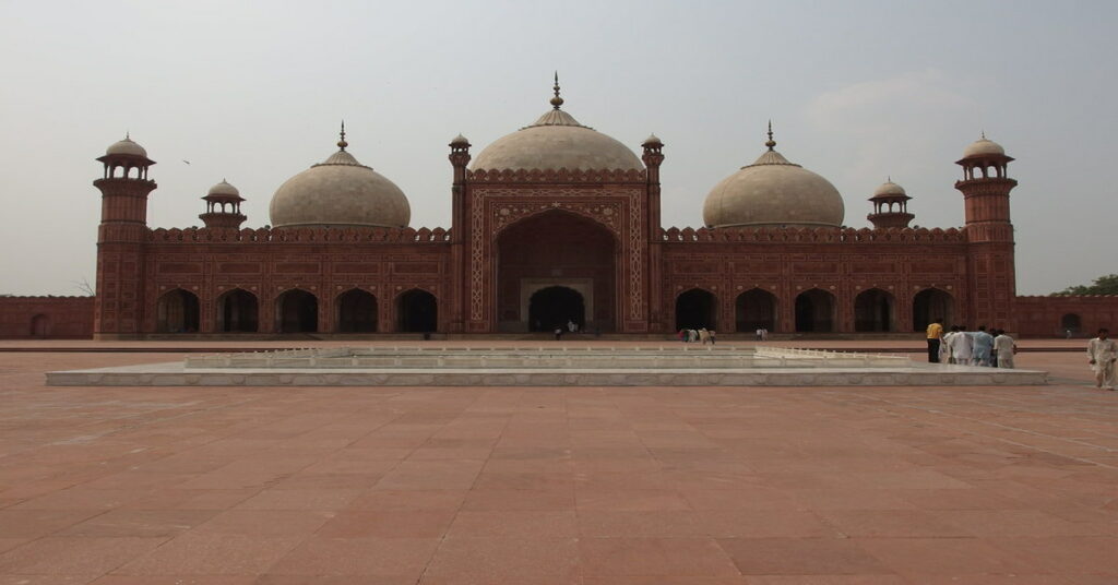 History of Badshahi Mosque